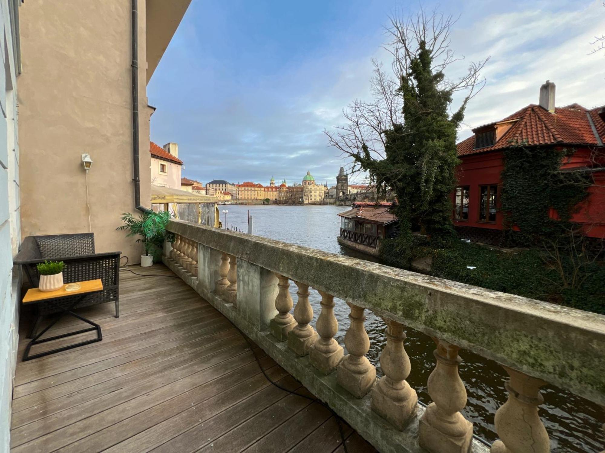 Residence Charles Bridge Prag Eksteriør billede
